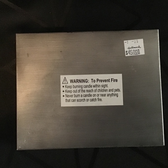 NWT Hallmark decorative metal tin with candle, notepad and pen - Picture 7 of 12